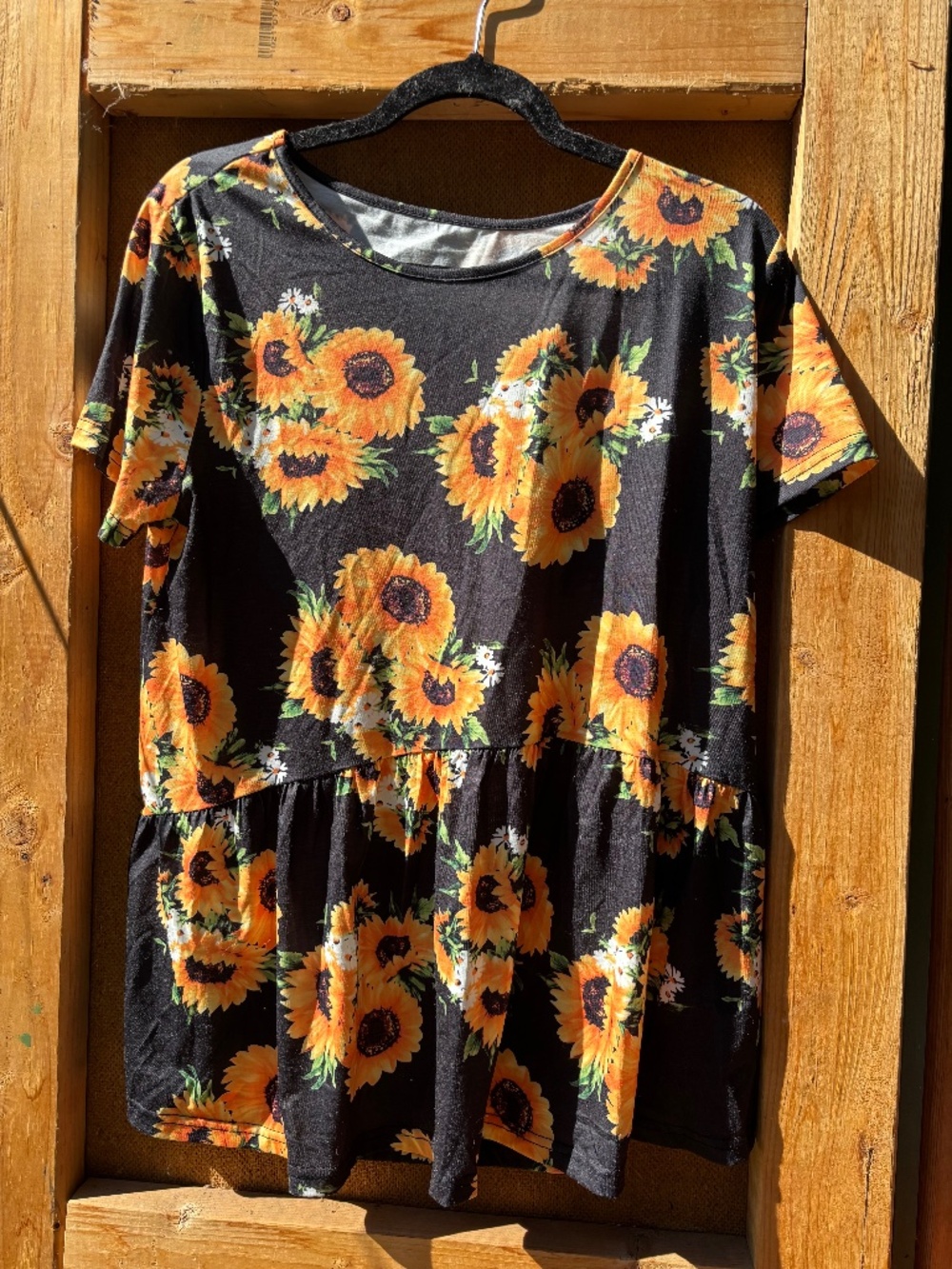 Sunflower shirt (black)